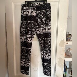No Boundaries Black and White Holiday Winter Leggings
